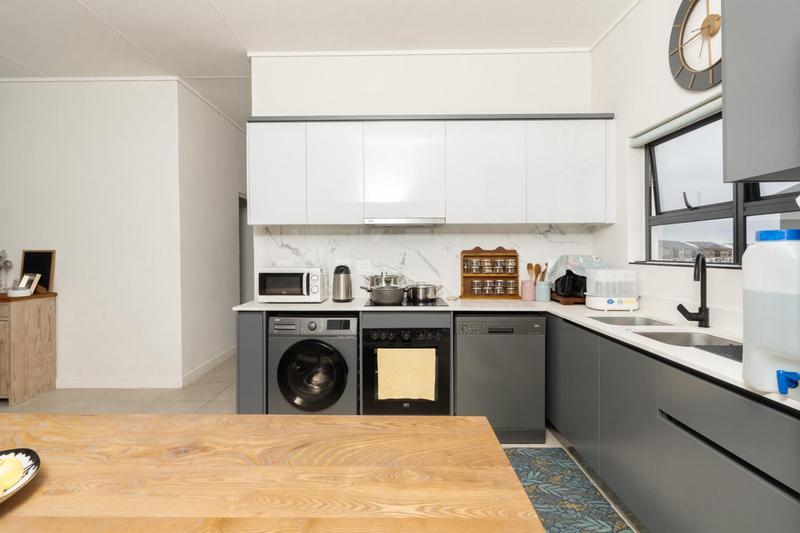 2 Bedroom Property for Sale in The Huntsman Western Cape